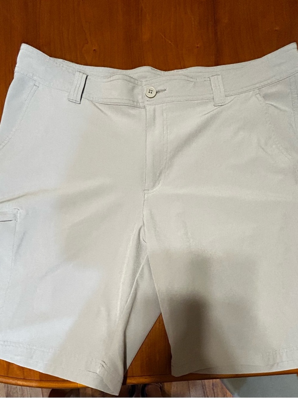Columbia PFG Men's Omni Shield Flat Front Light Grey Shorts Size 38